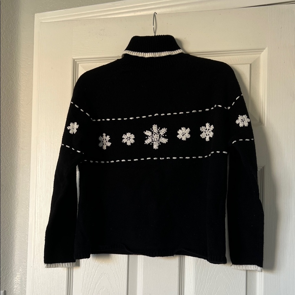 Sonoma Black and White Turtleneck Sweater